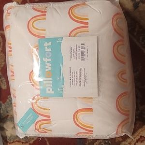 Toddler Rainbow Scallop Cotton Comforter - Pillowfort™